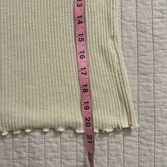 Abercrombie & Fitch lettuce hem ribbed cream neutral long sleeve comfy top large - Picture 8 of 8